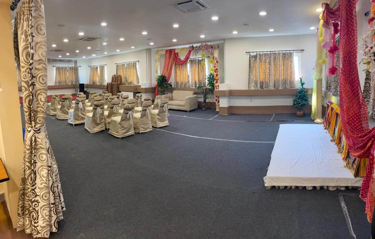 כלכותה Hotel Bandhan Residency מראה חיצוני תמונה